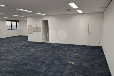 Sala à venda em Alto da Boa Vista, São Paulo, SP