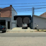 Salão Comercial para locação no Vila Industrial.