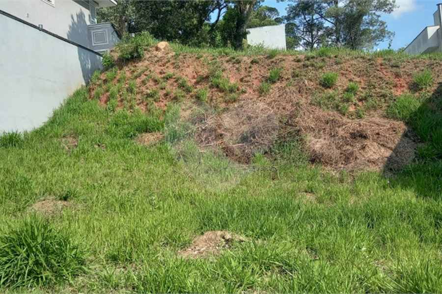 Terreno à venda no condomínio Reserva da Cantareiara, São Paulo - SP