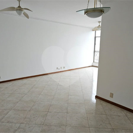 Apartamento à venda com 4 quartos, sendo 1 suíte, em Tijuca, Rio de Janeiro, RJ