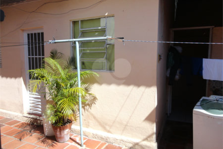 Casa à venda com 2 quartos em Vila Bissoto, Valinhos, SP