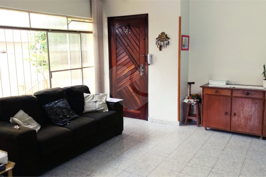 Casa à venda com 4 quartos, sendo 2 suítes,  em Vila Romero, São Paulo, SP