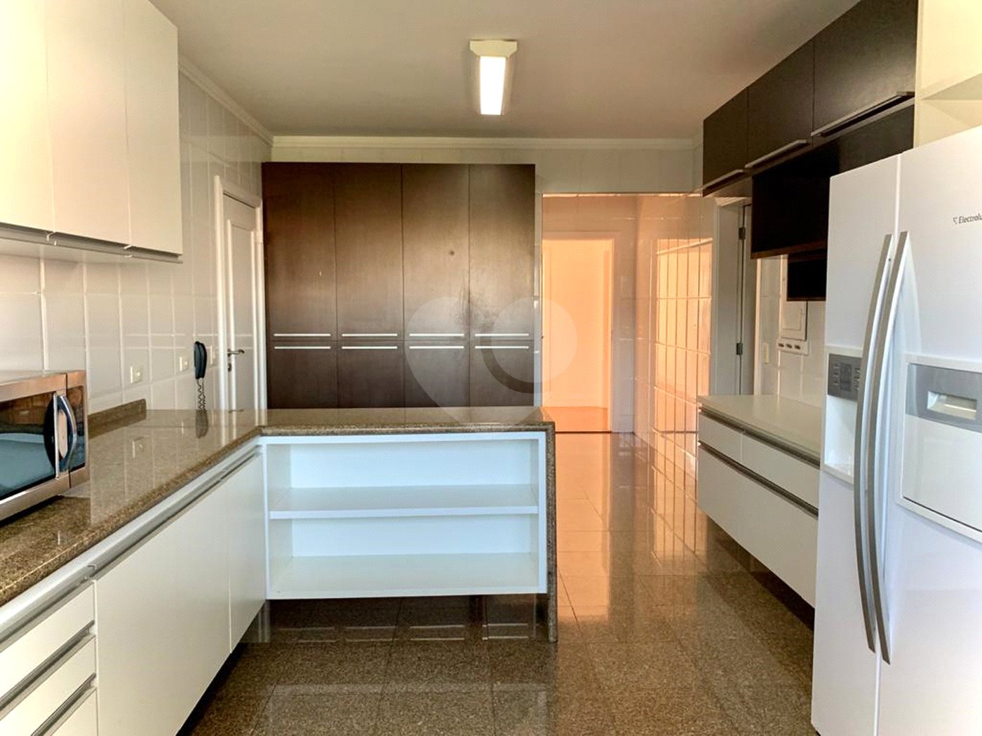 Apartamento à venda com 4 suítes em Jardim Marajoara, São Paulo, SP