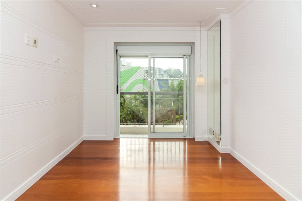 Apartamento à venda com 3 suítes em Alto da Boa Vista, São Paulo, SP