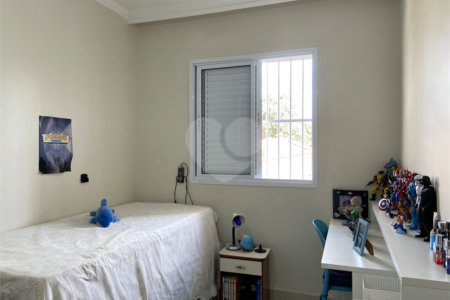 Sobrado à venda com 3 quartos em Vila Paulicéia, São Paulo, SP