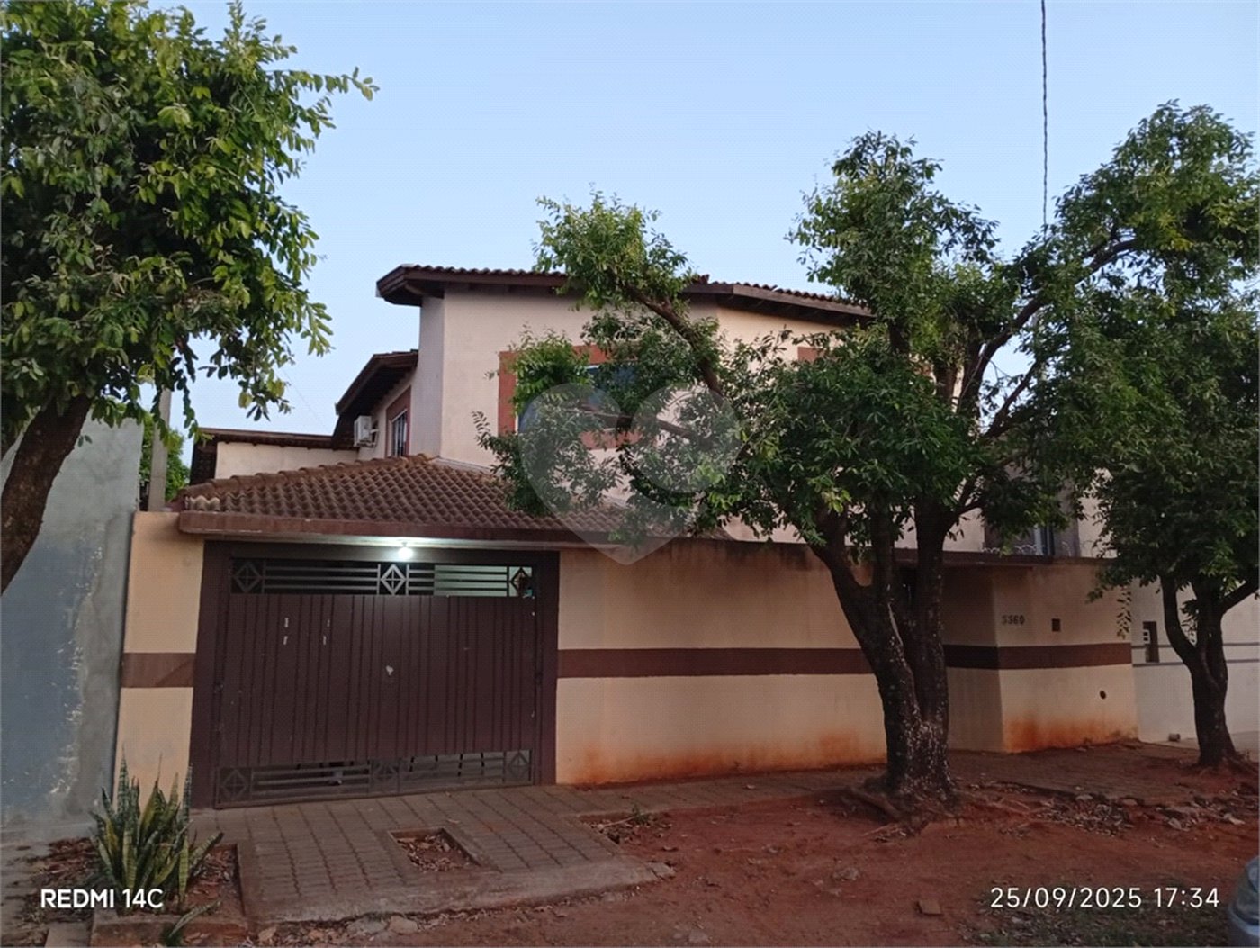 Casa à venda com 5 quartos, sendo 3 suítes,  em Jardim Novo Aeroporto, Três Lagoas, MS