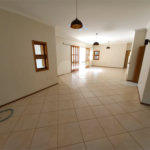 Casa Térrea no Condomínio Damha I,