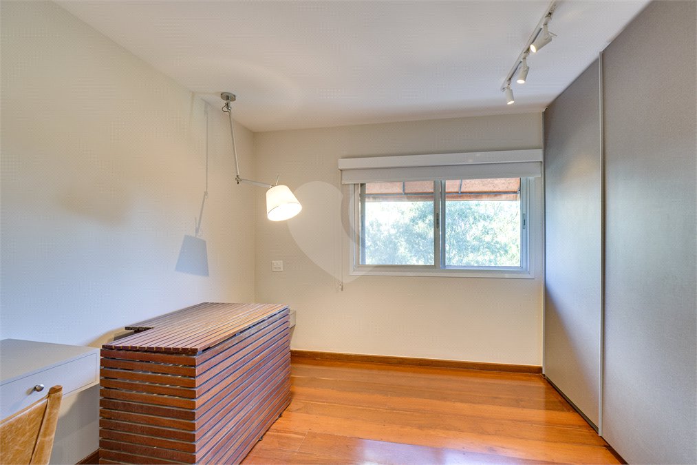 Apartamento à venda com 4 quartos, sendo 3 suítes, em Alto da Boa Vista, São Paulo, SP