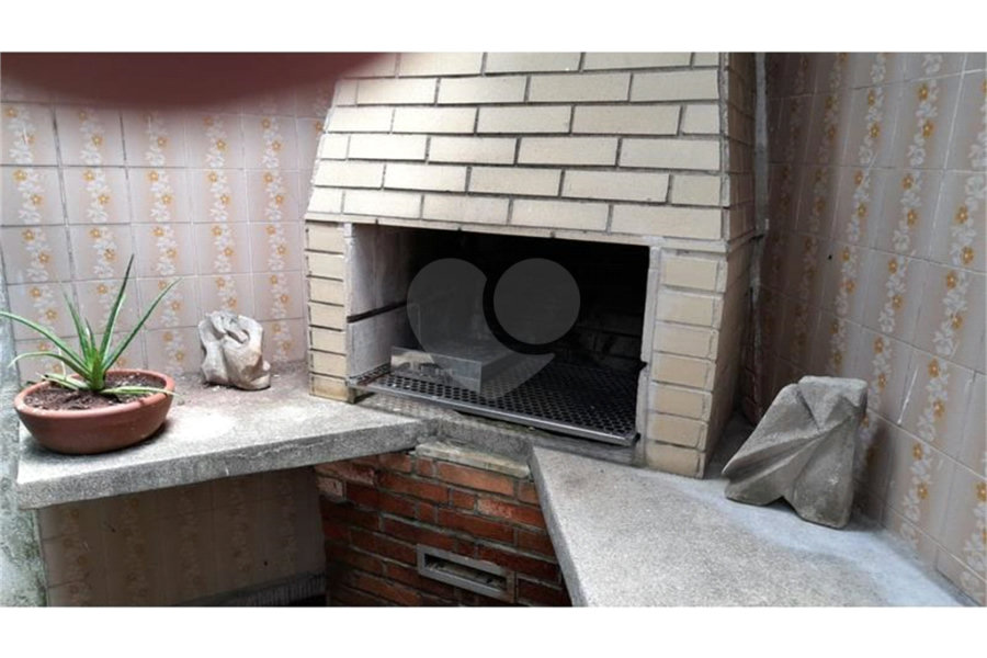 Casa à venda ou para alugar com 5 quartos, sendo 1 suíte, em Vila Romero, São Paulo, SP