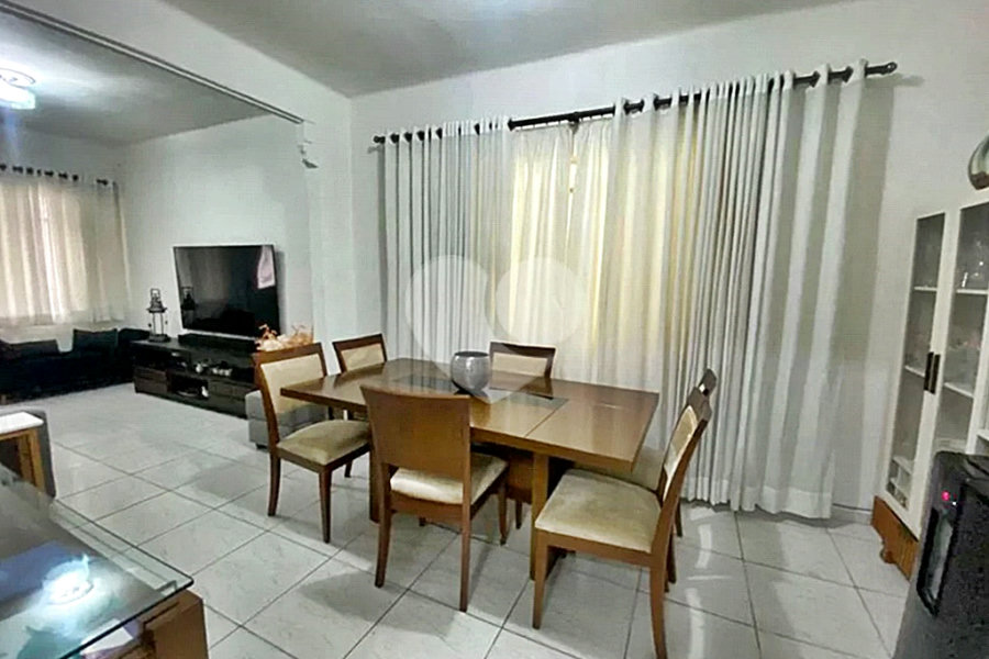 Casa à venda com 4 quartos em Santana, São Paulo, SP