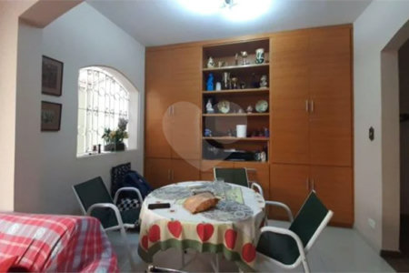 Casa à venda com 4 quartos, sendo 2 suítes, em MORUMBI, São Paulo, SP