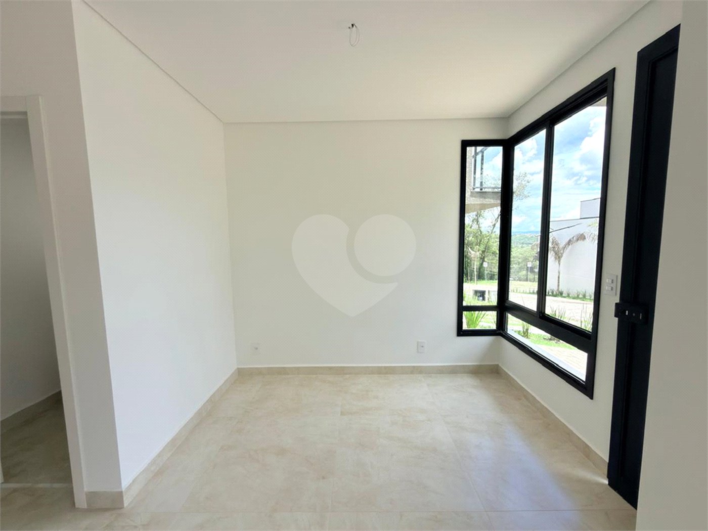 Casa à venda com 3 suítes no condomínio Mont Blanc Village, Vinhedo - SP