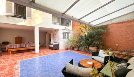 Casa à venda com 3 quartos, sendo 1 suíte, no condomínio Barão do Triunfo, São Paulo - SP