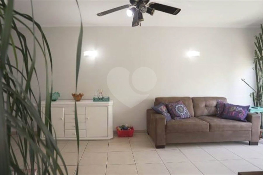 Casa à venda com 4 quartos, sendo 1 suíte, em Jabaquara, São Paulo, SP