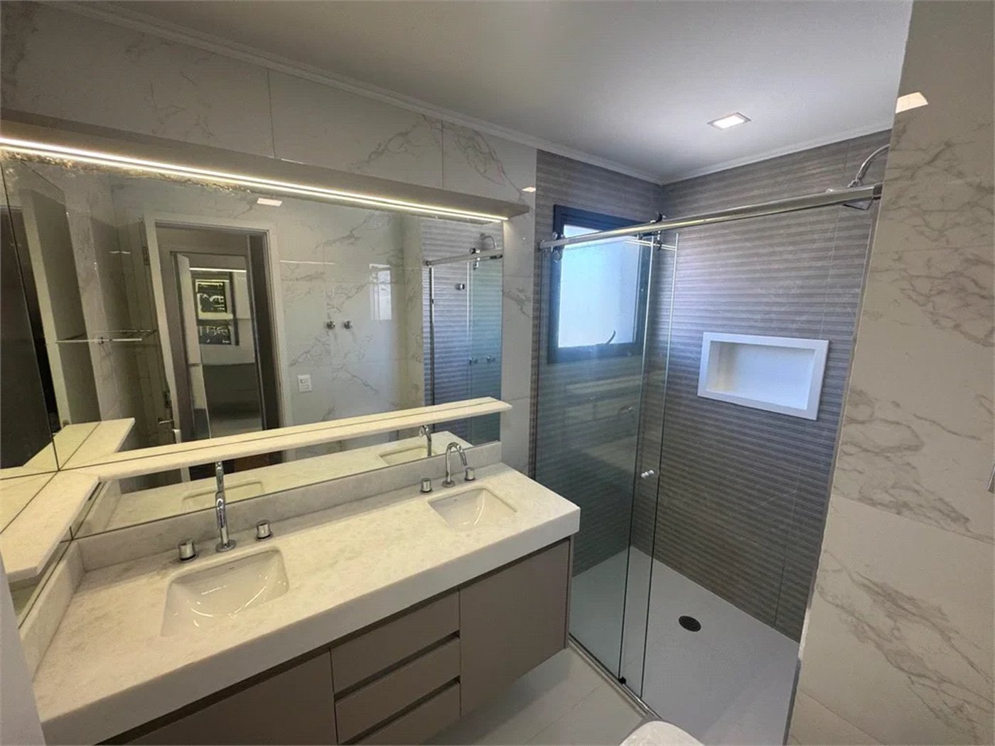 Apartamento à venda com 3 suítes em Brooklin Paulista, São Paulo, SP