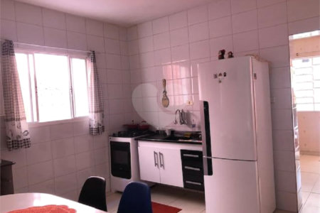 Sobrado à venda com 2 quartos em Vila Vitório Mazzei, São Paulo, SP