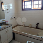 Sobrado à venda com 5 quartos, sendo 4 suítes, em Santa Rosa, Vinhedo, SP