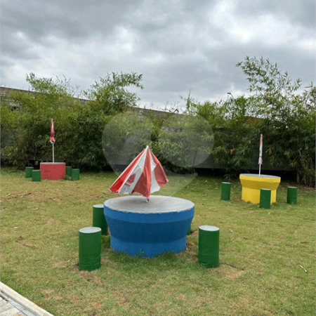 Casa à venda ou para alugar com 2 quartos no condomínio Residencial Caxangá 2, Suzano - SP