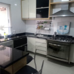 Sobrado à venda com 3 quartos, sendo 1 suíte, no Centro, Biritiba-mirim, SP