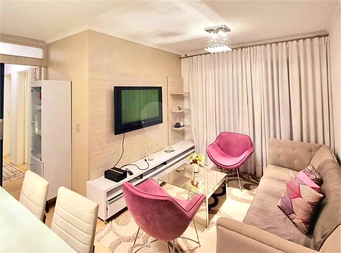 Apartamento à venda com 3 quartos, sendo 1 suíte, em Vila Nova Cidade Universitária, Bauru, SP