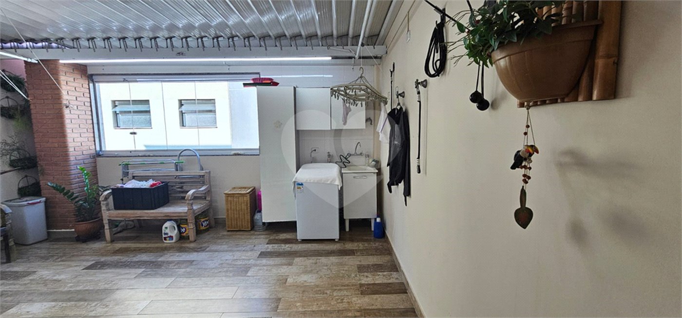 Sobrado à venda com 3 quartos, sendo 1 suíte,  em Vila Regente Feijó, São Paulo, SP