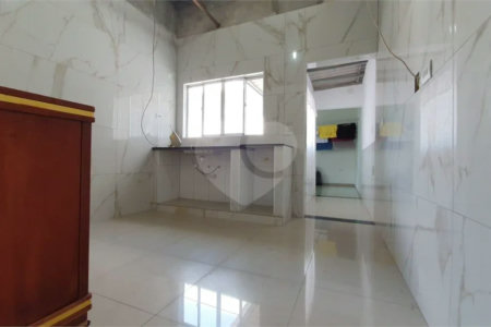 Casa de Vila à venda com 4 quartos em Vila Maria Baixa, São Paulo, SP