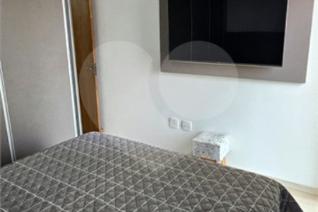 Triplex à venda com 2 quartos, sendo 1 suíte, em Vila Metalúrgica, Santo André, SP