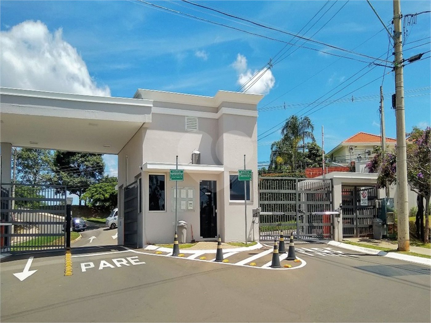 Casa à venda com 4 suítes no condomínio Vila Panorama, Indaiatuba - SP