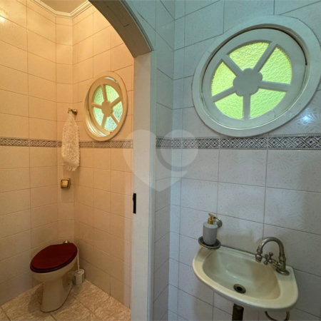 Casa à venda com 4 quartos, sendo 1 suíte,  em Vila Galvão, Guarulhos, SP