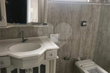 Sobrado à venda com 3 quartos, sendo 1 suíte, em Jardim Indaiá, Poá, SP