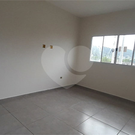 Casa à venda com 2 suítes em Vila Santa Helena, Atibaia, SP