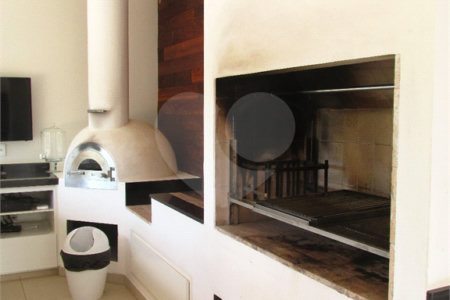 Casa à venda com 3 quartos, sendo 1 suíte, no condomínio Alpes de Vinhedo, Vinhedo - SP