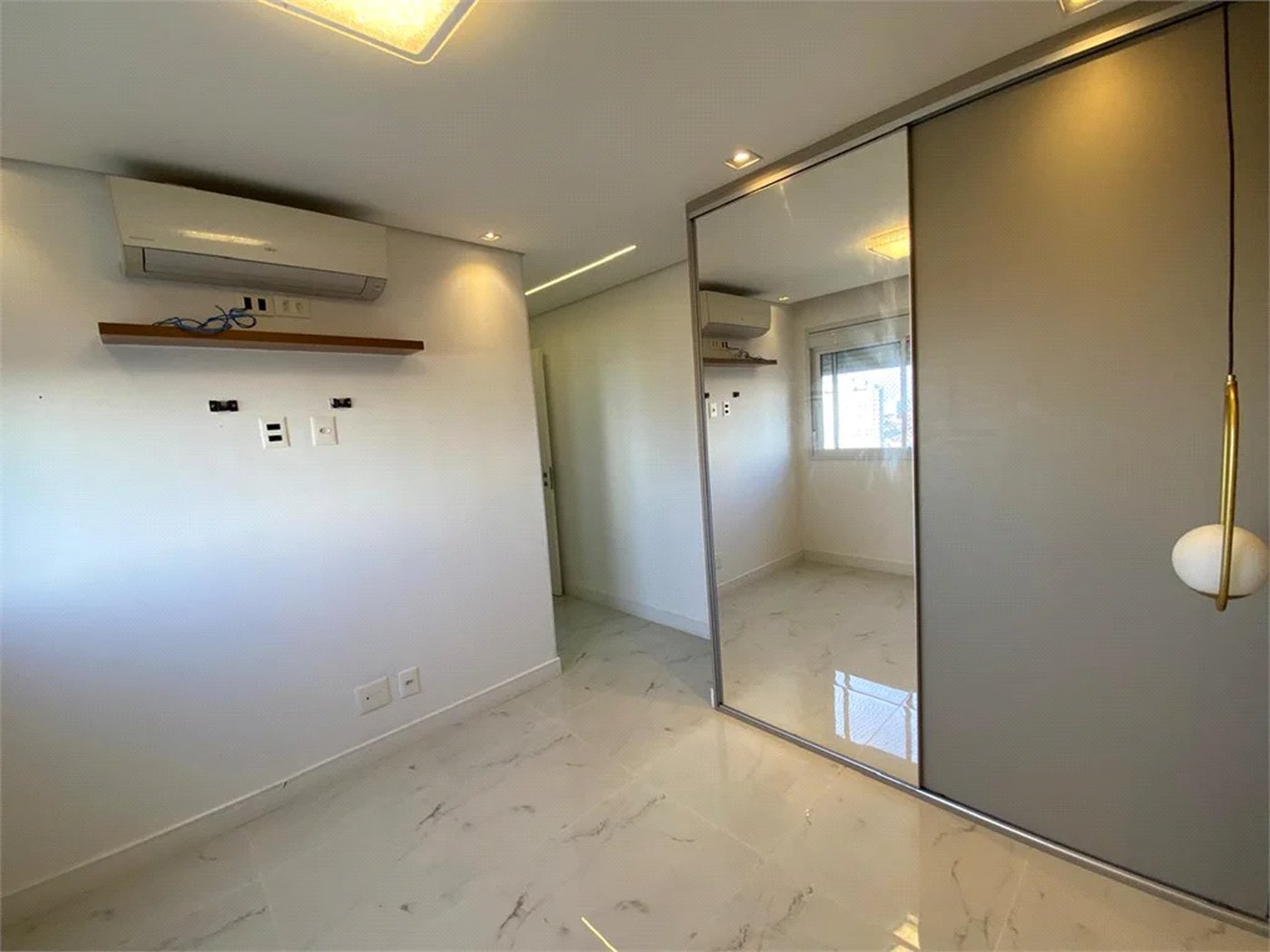 Apartamento à venda com 2 quartos, sendo 1 suíte,  em Jardim Caboré, São Paulo, SP
