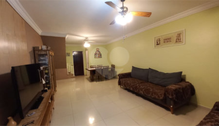 Casa à venda com 3 quartos, sendo 1 suíte,  em Jardim Esmeralda, São Paulo, SP