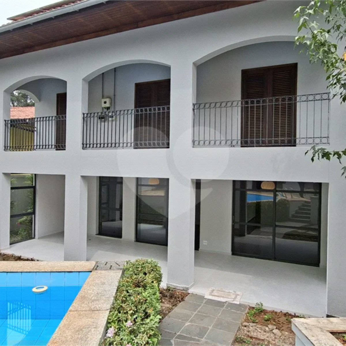 Casa à venda com 4 quartos, sendo 2 suítes,  em Jardim Marajoara, São Paulo, SP