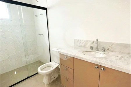 Casa à venda ou para alugar com 3 suítes no condomínio Quinta das Parreiras, Valinhos - SP