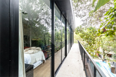 Casa à venda com 4 suítes no condomínio Granja do Morumbi, São Paulo - SP