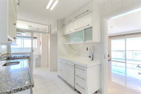 Apartamento à venda com 4 quartos, sendo 2 suítes, em Jardim Marajoara, São Paulo, SP