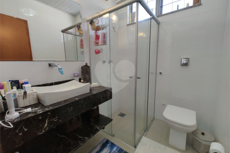 Casa à venda com 3 quartos, sendo 1 suíte, no Centro, Araraquara, SP