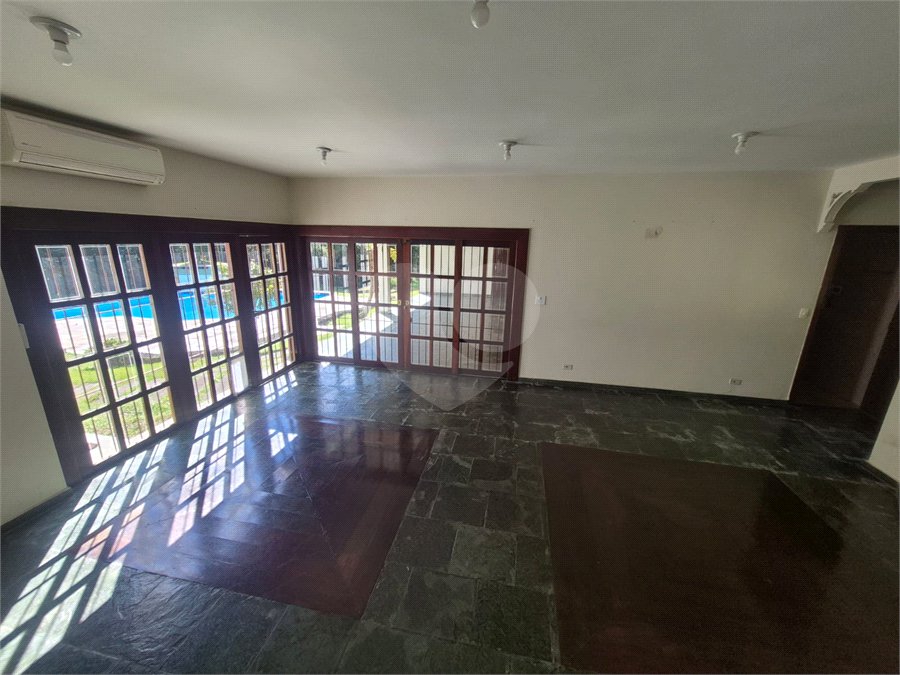 Casa à venda ou para alugar com 4 suítes no condomínio Parque Imperial da Cantareira, Mairiporã - SP