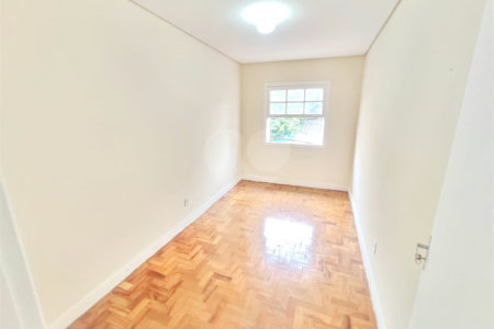 Sobrado à venda com 3 quartos em Vila Gustavo, São Paulo, SP