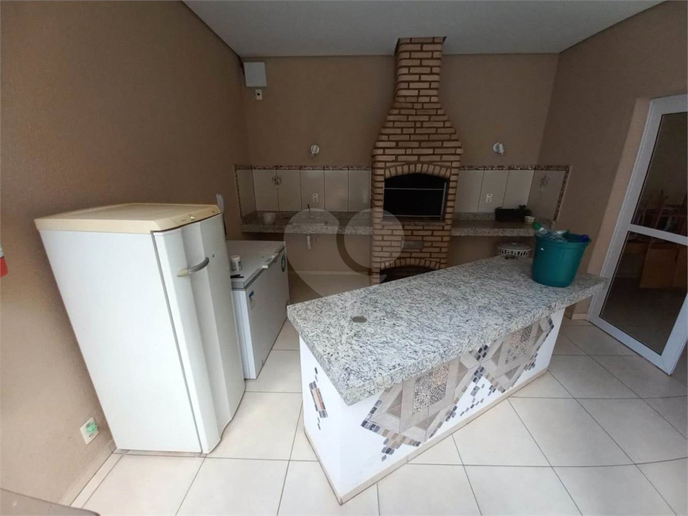 Apartamento no Condomínio Mont Vernon .