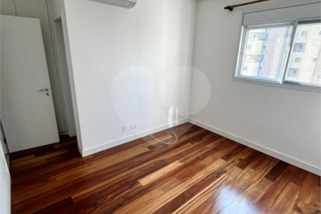 Apartamento à venda com 3 suítes em Vila Andrade, São Paulo, SP