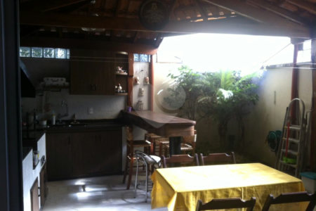 Casa à venda com 3 quartos, sendo 1 suíte, no condomínio Greenland, São Paulo - SP