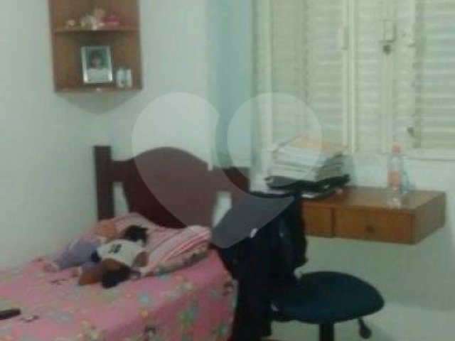 Casa Térrea à venda com 3 quartos, sendo 1 suíte,  em Vila Albertina, São Paulo, SP