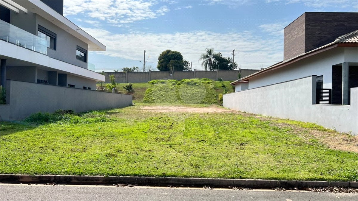 Terreno à venda no condomínio Portal dos Bandeirantes, Salto - SP