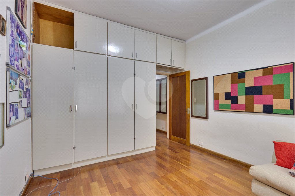 Casa Térrea à venda ou para alugar com 5 quartos, sendo 2 suítes, em Granja Julieta, São Paulo, SP