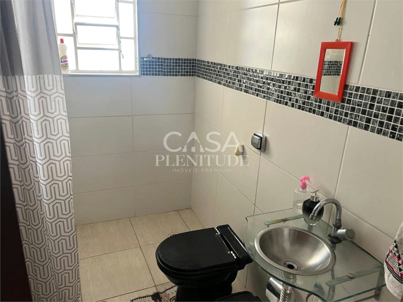 Sobrado à venda com 1 quarto, sendo 2 suítes, em Vila Santana, Sorocaba, SP