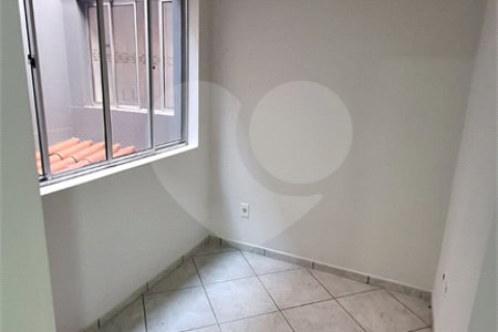 Sobrado à venda com 2 suítes em Jardim Itamaracá, Indaiatuba, SP