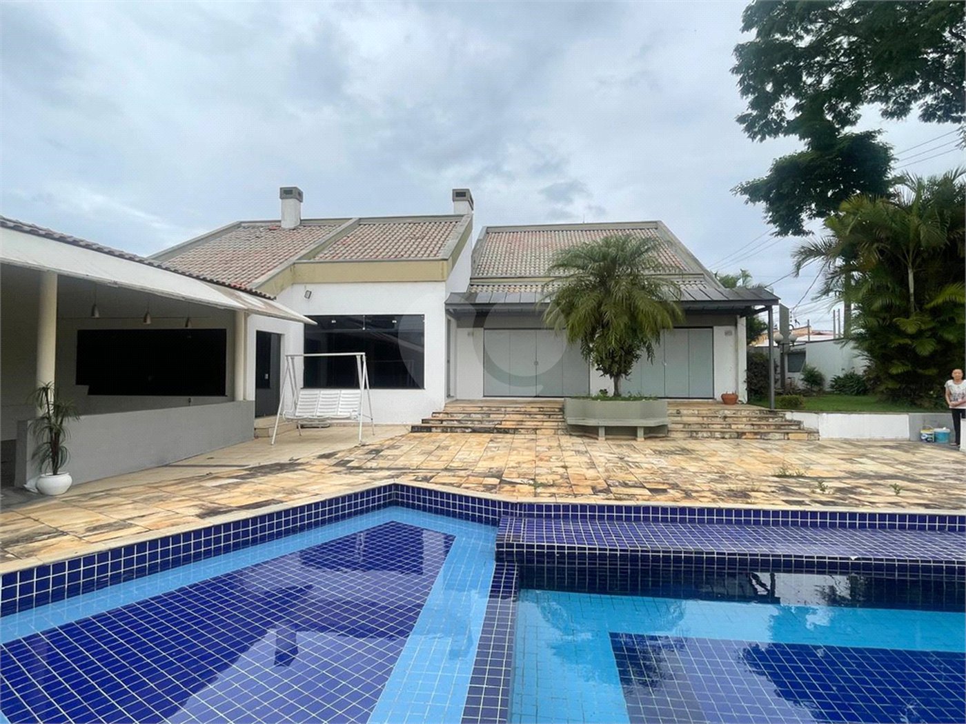 Sobrado à venda com 3 quartos, sendo 1 suíte,  em Jardim Armênia, Mogi das Cruzes, SP